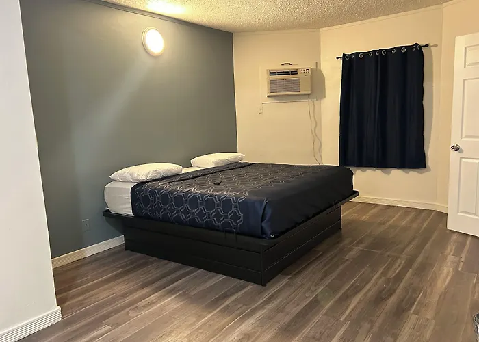 Budget Inn Hollywood